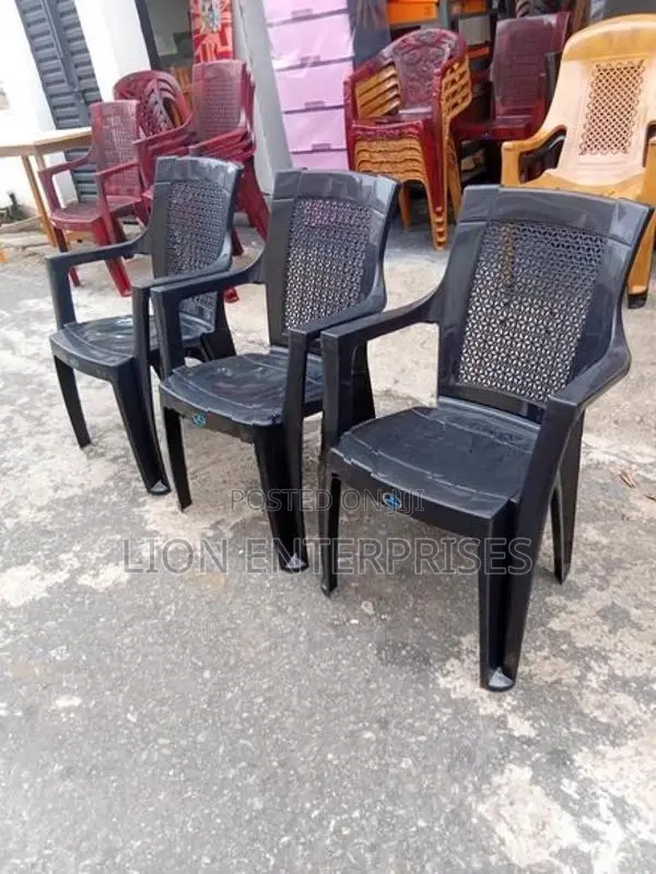Black Arm Box Chairs