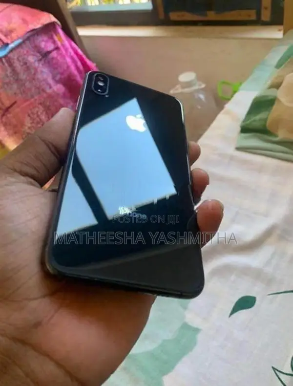 Apple iPhone XS Max (Used)