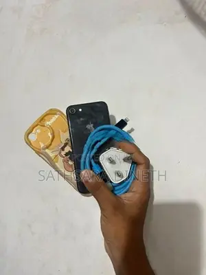 Apple iPhone 8 (Used)
