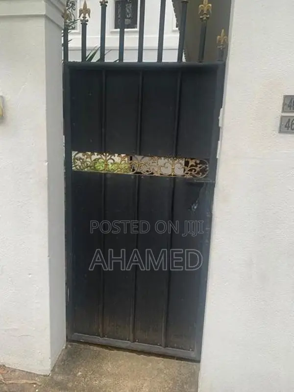 Sliding Gate