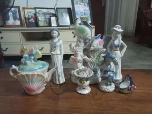 Antiques Porcelain figurines