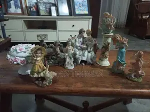 Antiques Leonardo Collection