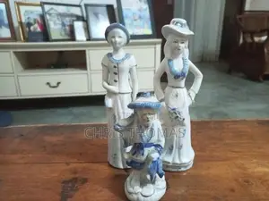 Antiques Porcelain figurines