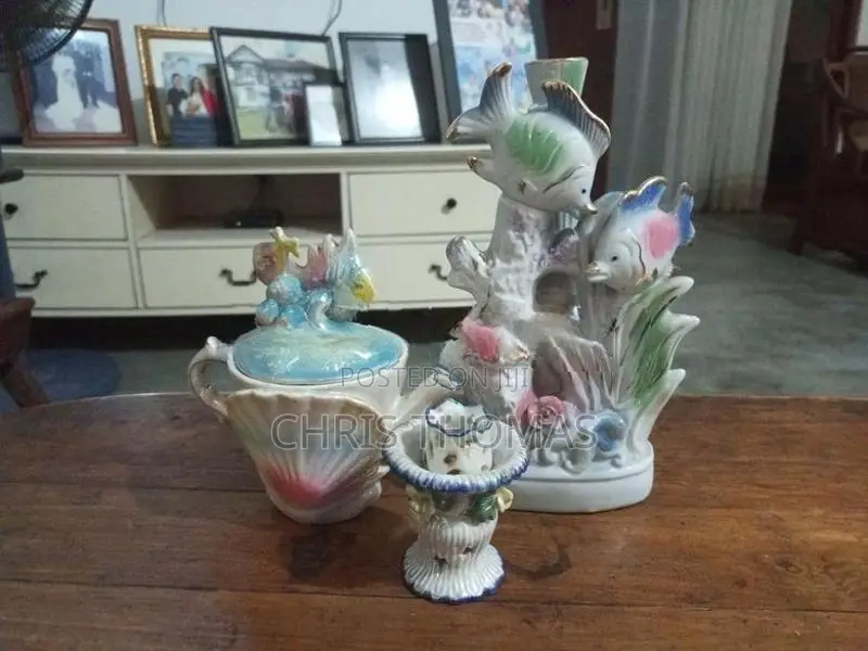 Antiques Porcelain figurines