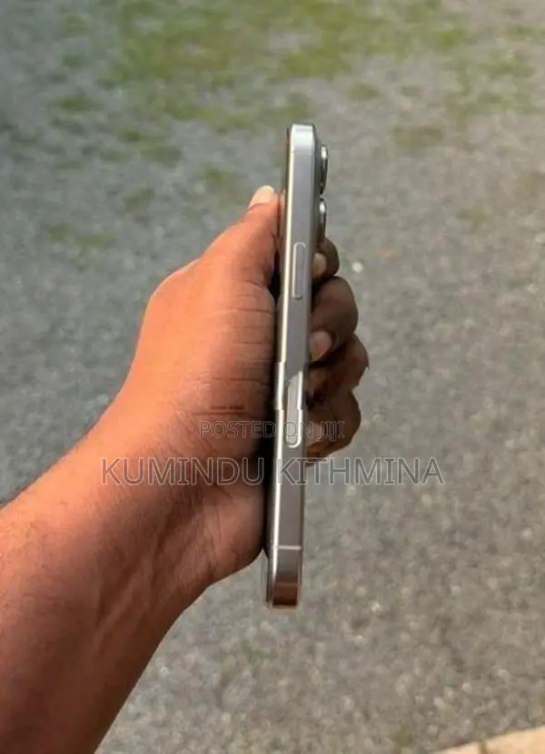 Apple iPhone 16 Pro (Used)