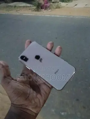 Apple iPhone XS 256GB (Used)
