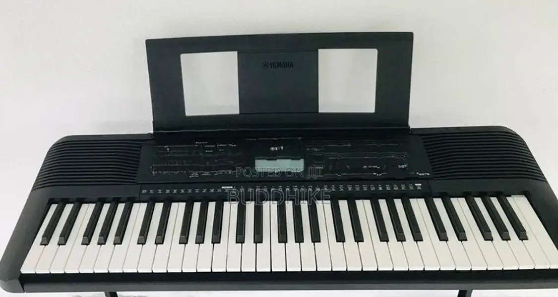 Yamaha PSR E273 KEYBOARD