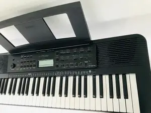 Yamaha PSR E273 KEYBOARD