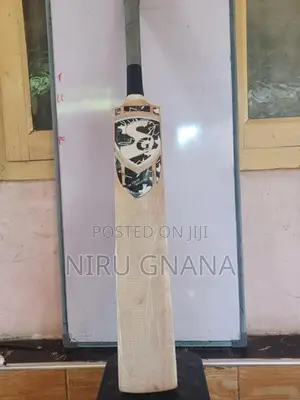 English Willow Cricket Bat
