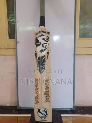 English Willow Cricket Bat