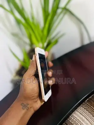 Apple iPhone 8 (Used)