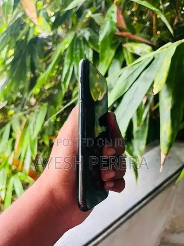 Apple iPhone 11 Pro (Used)
