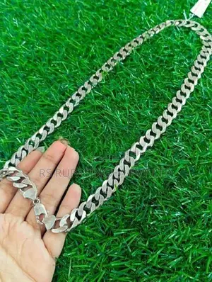 Silver Chain 105G 700MG