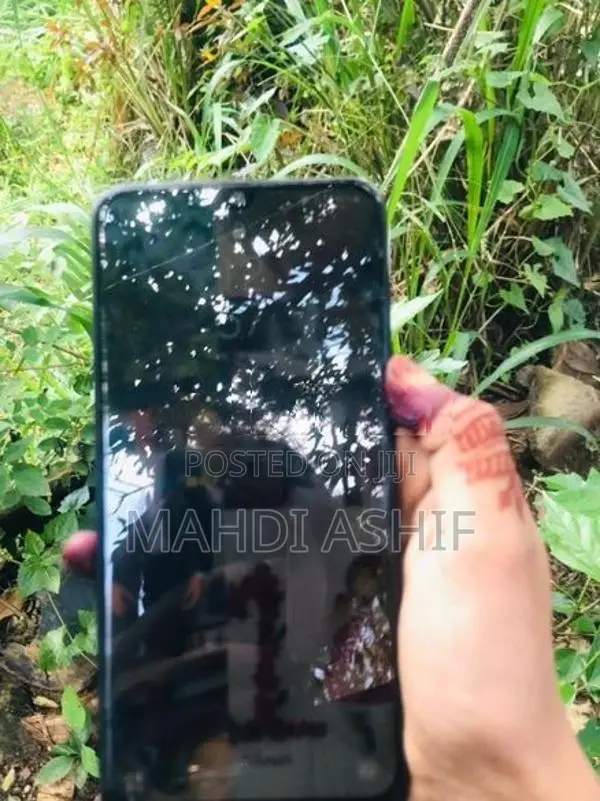 Samsung Galaxy A50 (Used)