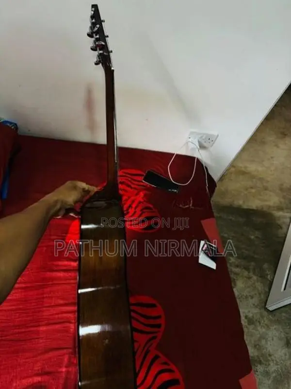 Acoustic Guitar Yamaha F310