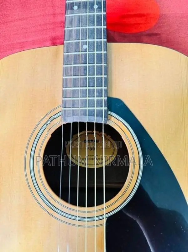 Acoustic Guitar Yamaha F310