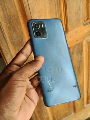 Vivo Y15S 3/32 (Used)