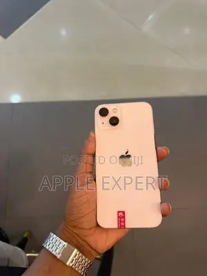 Apple iPhone 13 (Used)