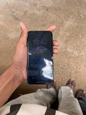 Apple iPhone X (Used)
