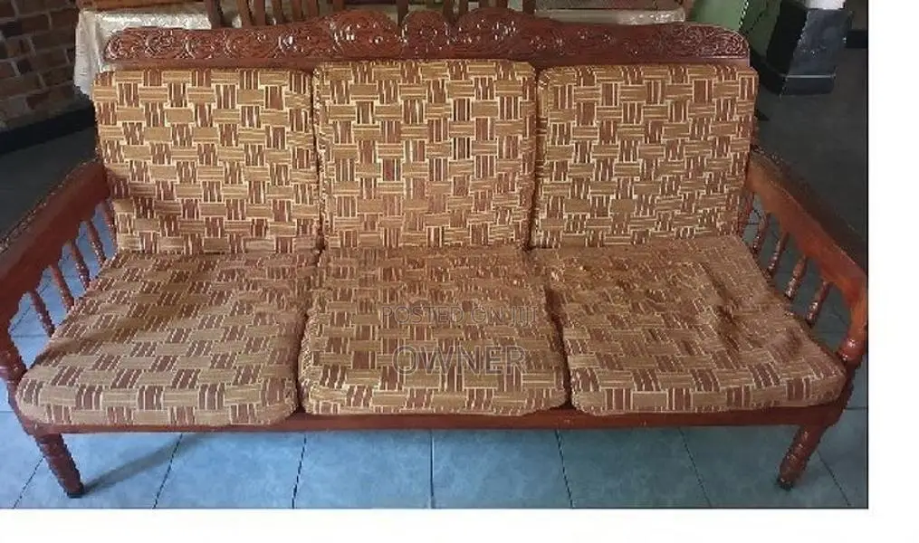 පුටු සෙට් එකක්