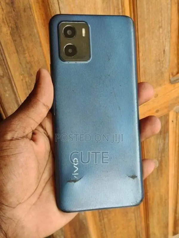 Vivo Y15S 3/32 (Used)