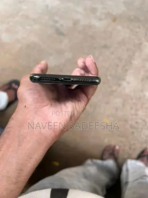 Apple iPhone X (Used)