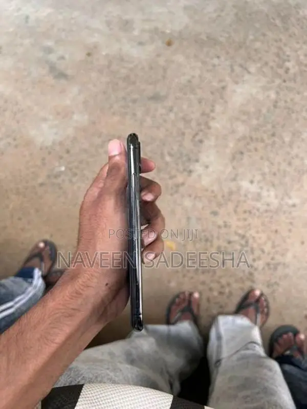 Apple iPhone X (Used)