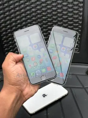 Apple iPhone SE 2 128GB (Used)