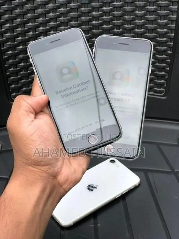 Apple iPhone SE 2 128GB (Used)