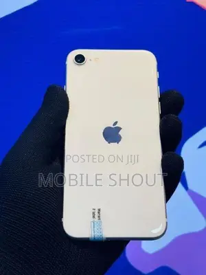 Apple iPhone SE 2 128GB (Used)