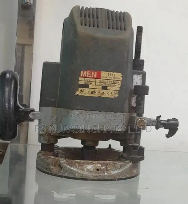 Men Router Machine