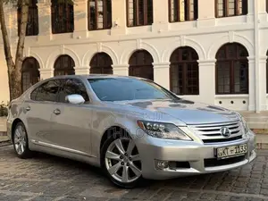 Lexus LS600h Long wheel 2011