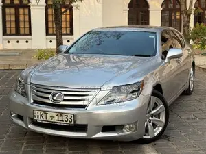 Lexus LS600h Long wheel 2011
