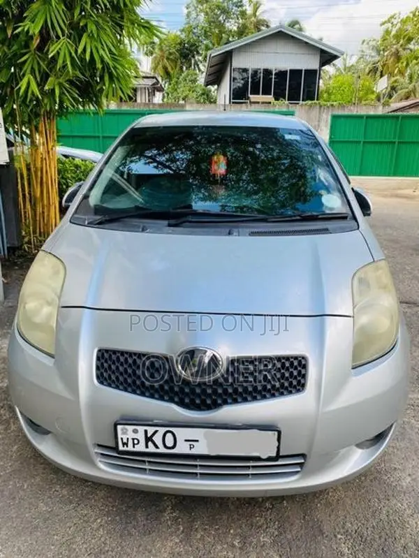Toyota Vitz 2007