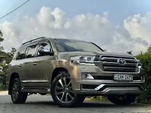 Toyota Land Cruiser Sahara Diesal 2015