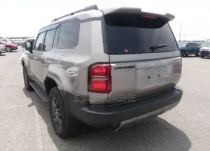 Toyota Land Cruiser Prado VX 2025
