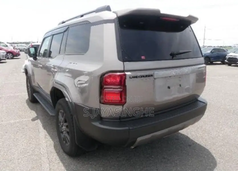 Toyota Land Cruiser Prado VX 2025