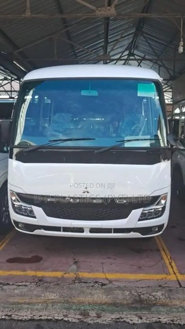 Mitsubishi Rosa HIGH ROOF BUS 2026