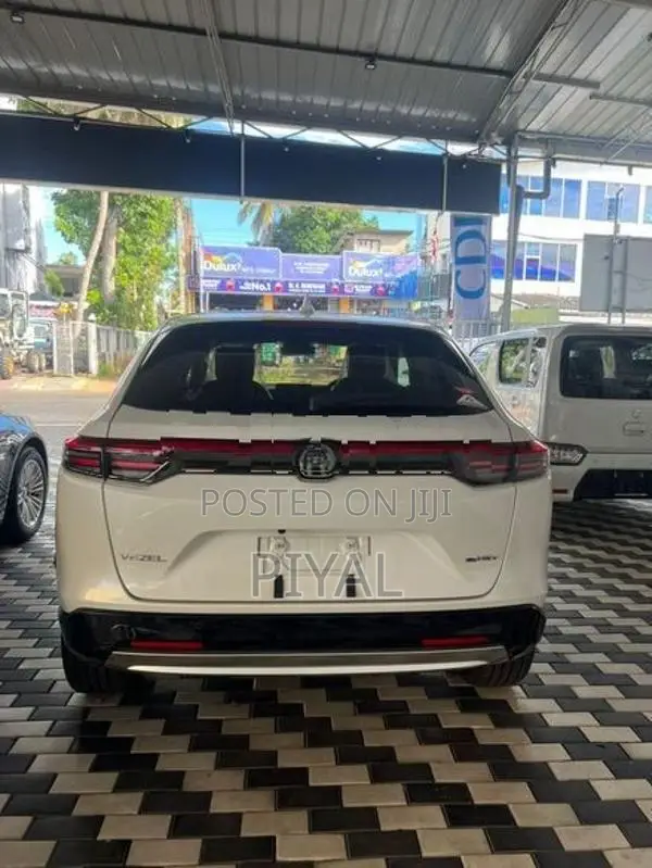 Honda Vezel Z premium 2026