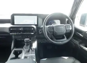 Toyota Land Cruiser Prado VX 2025
