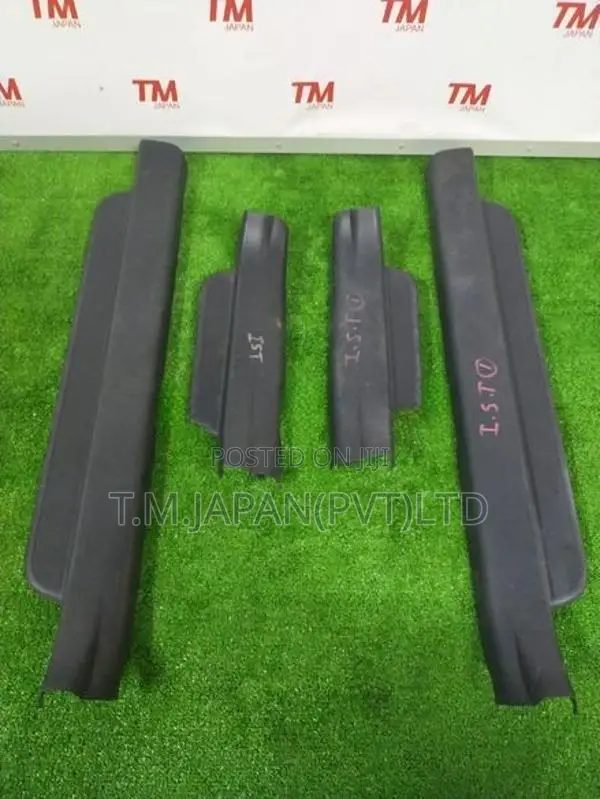 Toyota IST NCP 60 Foot Steps