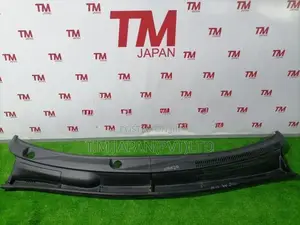 Toyota Prius 20 Wiper Panel