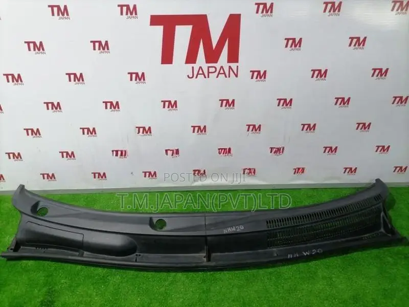 Toyota Prius 20 Wiper Panel