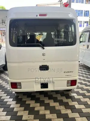 Suzuki Every 2023