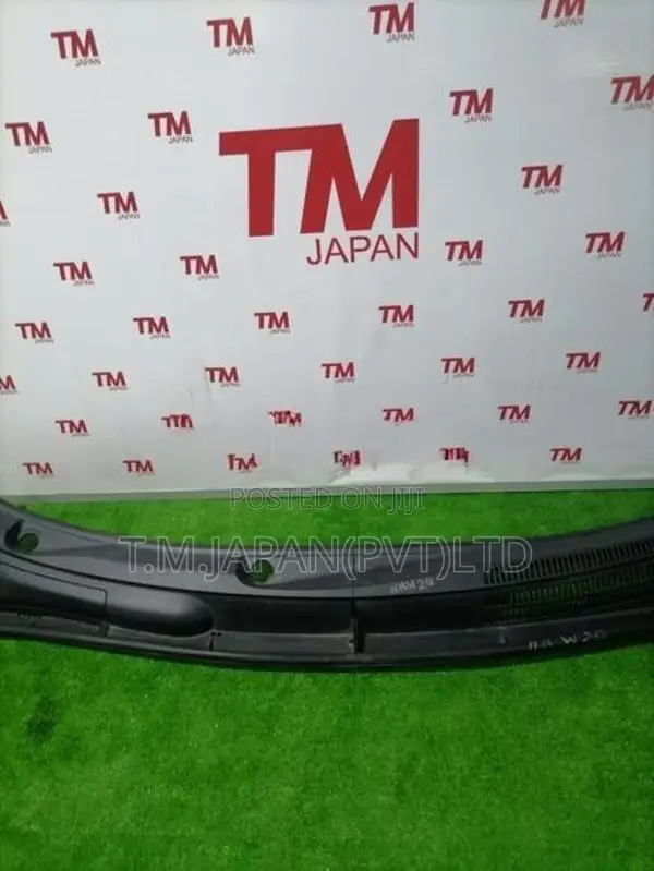 Toyota Prius 20 Wiper Panel