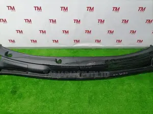 Toyota Prius 20 Wiper Panel