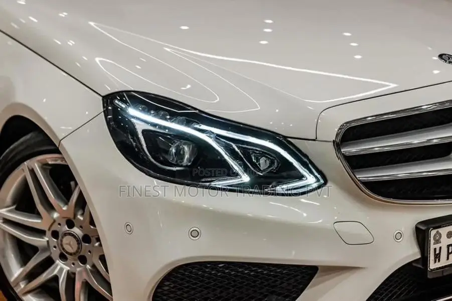 Mercedes Benz E300 AMG Premium Plus 2014