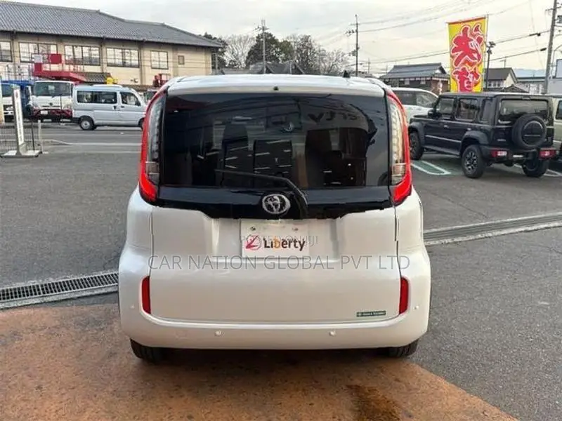 Toyota Sienta Hybrid Z (7-Seater) 2026
