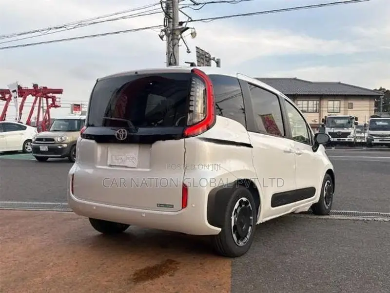 Toyota Sienta Hybrid Z (7-Seater) 2026