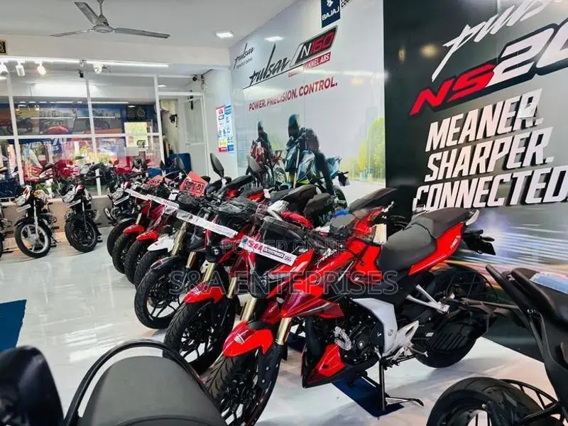 Bajaj Pulsar N160 premium. 2026